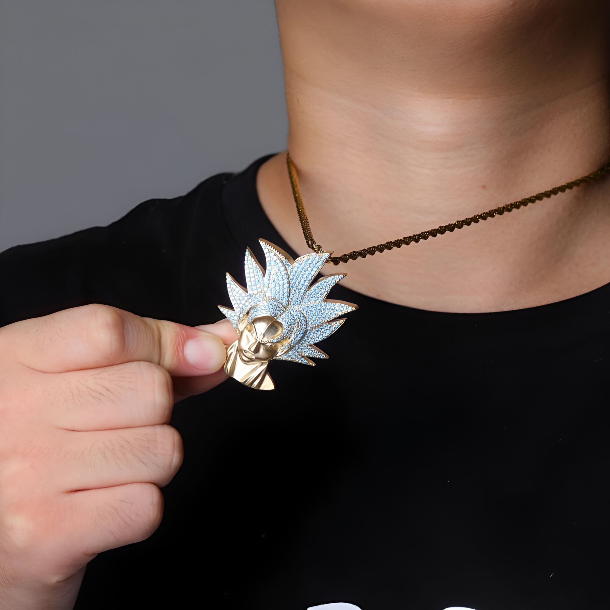 Collier Goku Super Saiyan Dragon Ball Z en Plaqué Argent ou Plaqué Or – Image 4