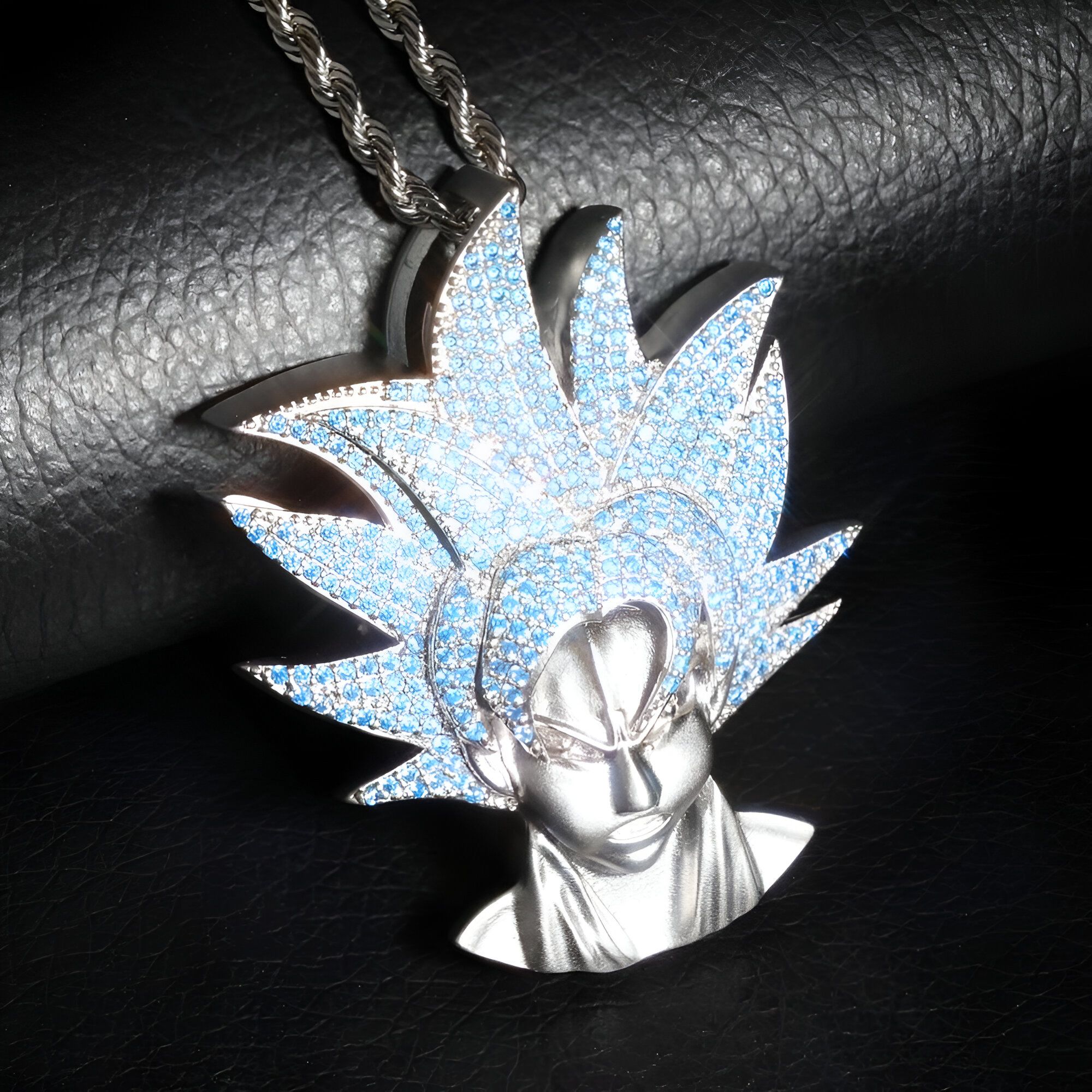 Collier Goku Super Saiyan Dragon Ball Z en Plaqué Argent ou Plaqué Or – Image 5