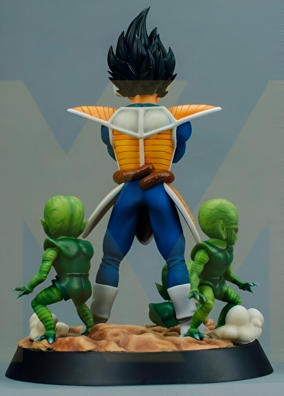 Figurine Vegeta Collector avec Saibamen – Image 2