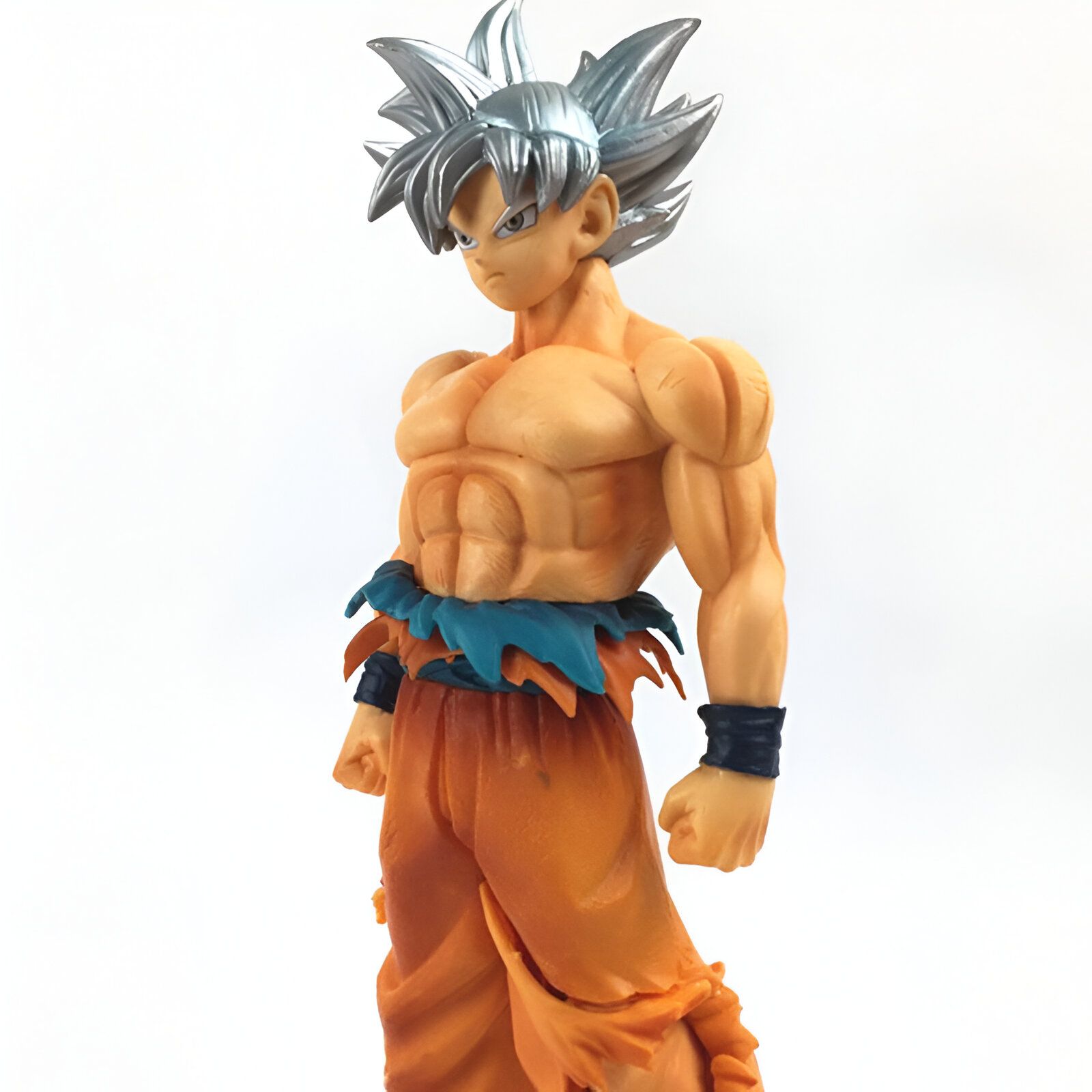 Figurine Goku Ultra Instinct de DBZ – Image 4