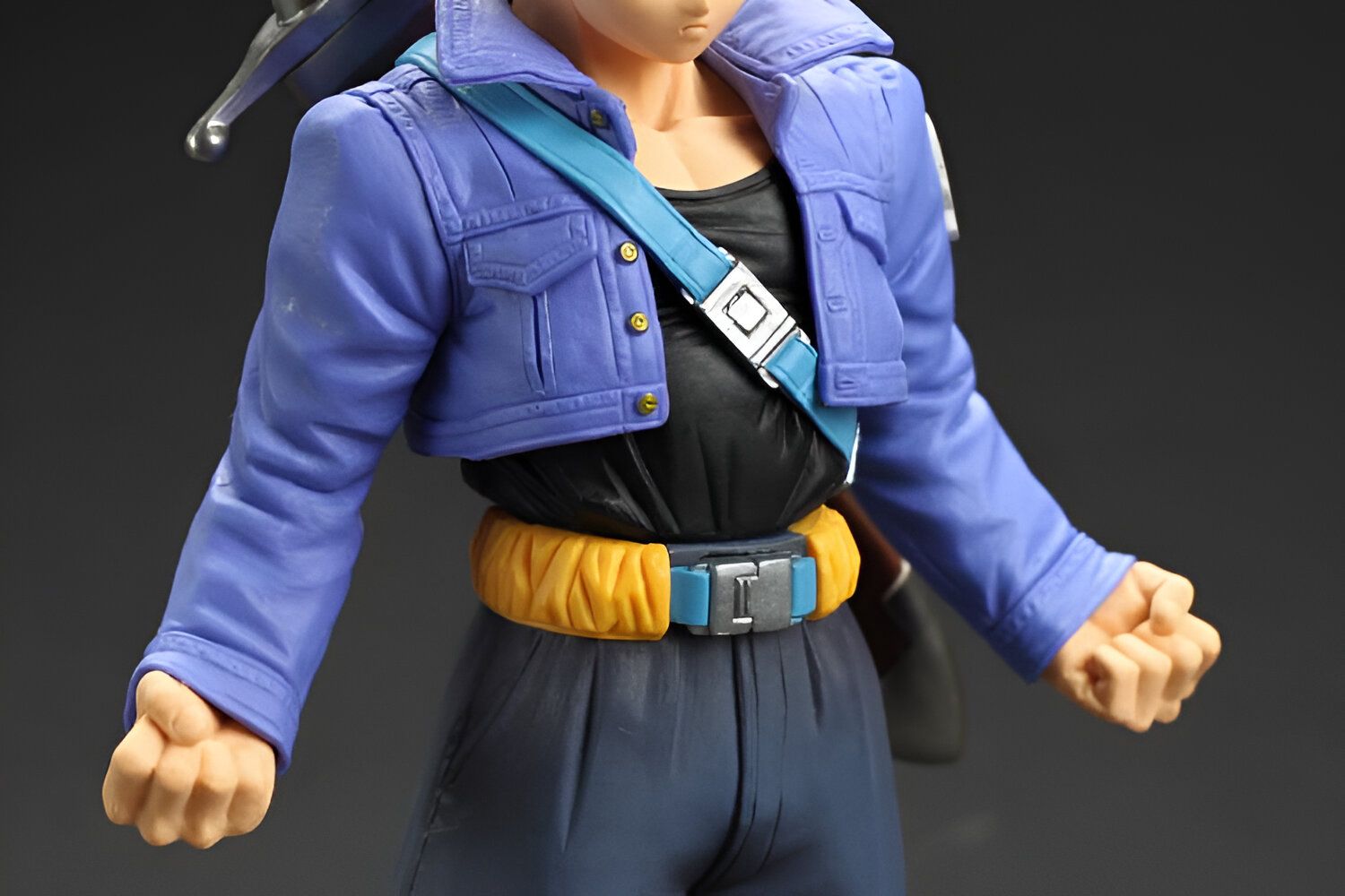 Figurine Trunks Super Saiyan DBZ version adulte – Image 5