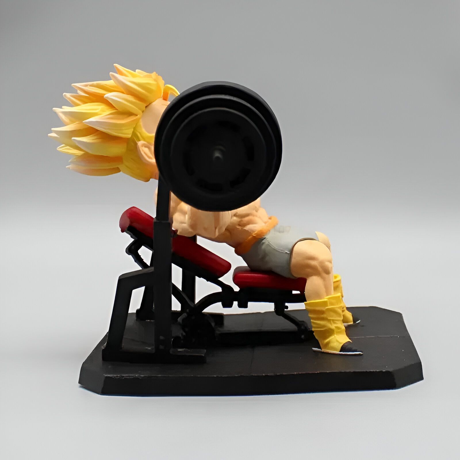 Figurine Dragon Ball de collection - Trunks en pose Musculation – Image 2