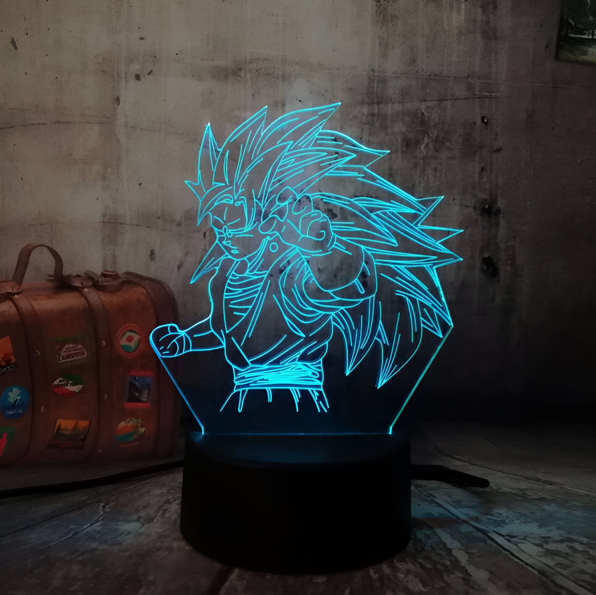Lampe LED 3D Goku Super Saiyan 3 – Image 5