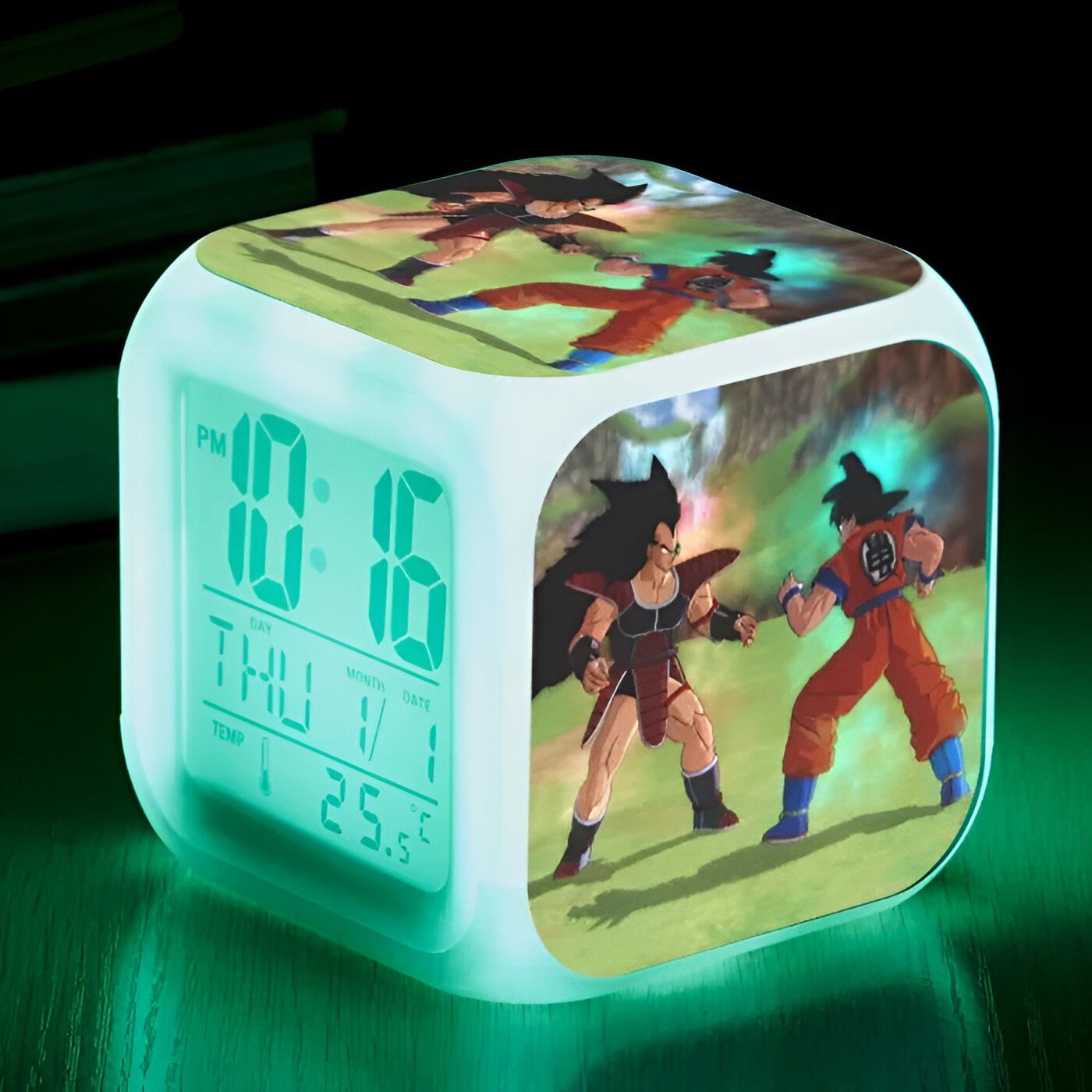 Réveil Dragon Ball avec Goku contre Raditz